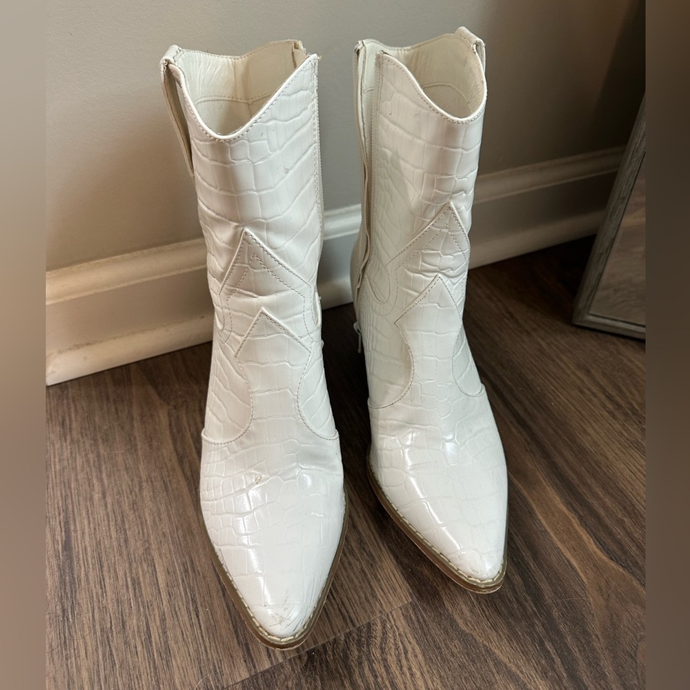 White Cowgirl Boots - Picture 1 of 2